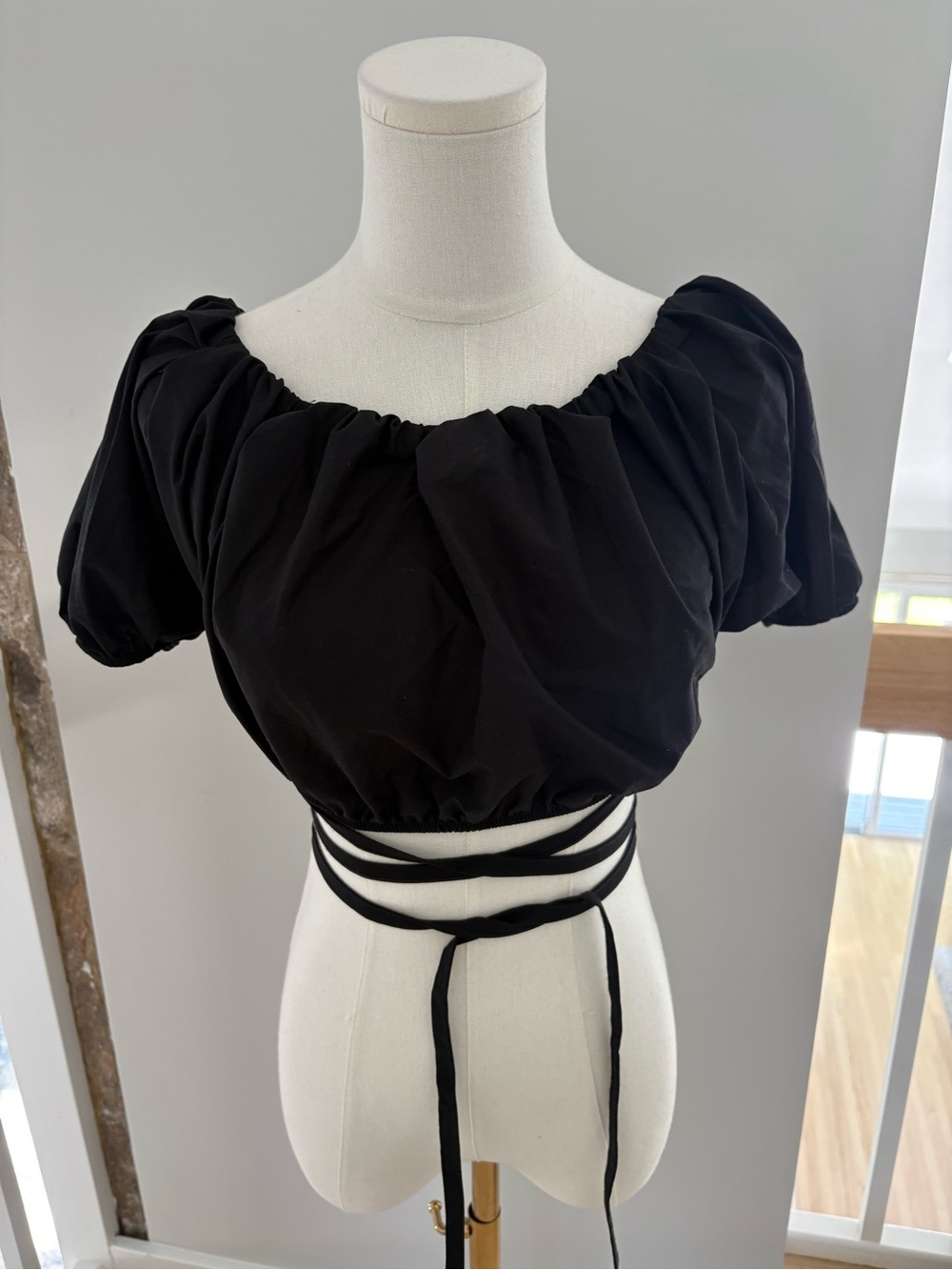 Zara Black Puff-Sleeve Wrap Crop Top - Picture 1 of 5